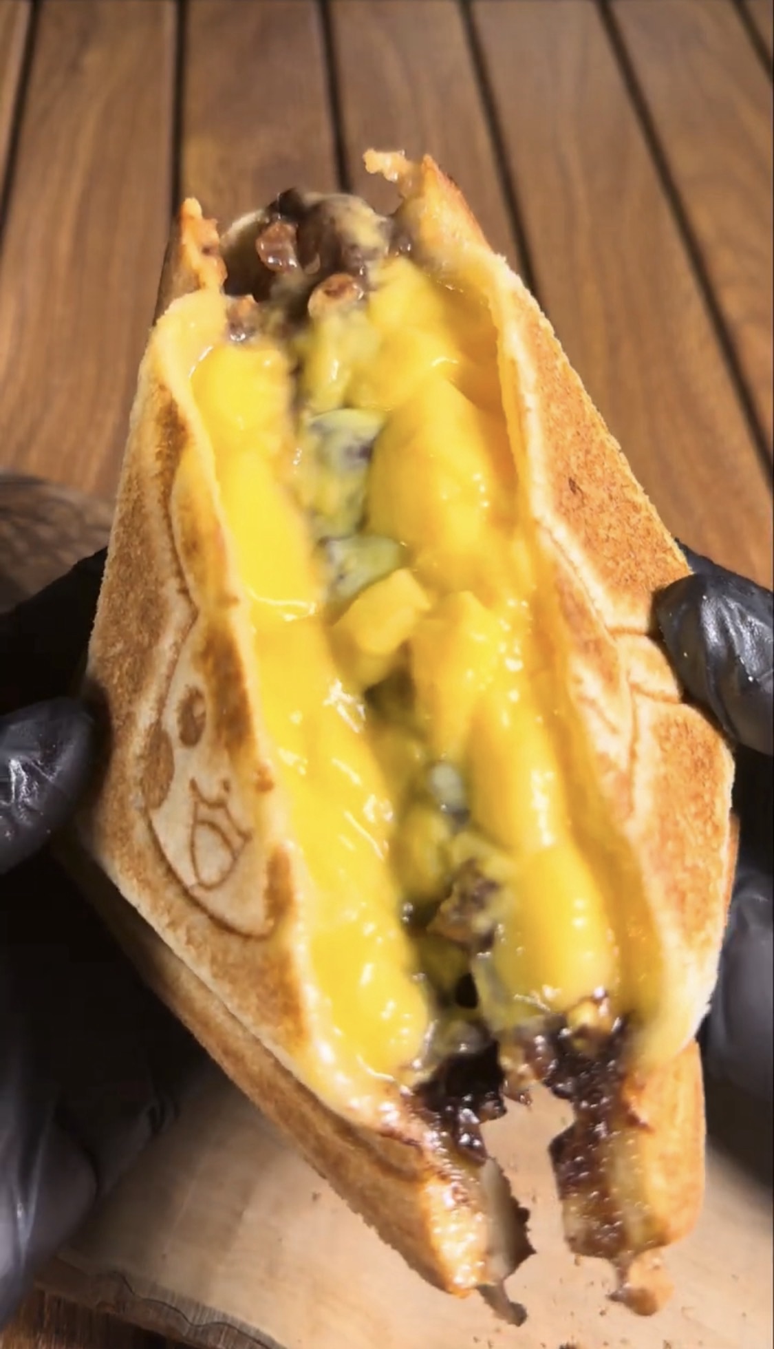 レモンショコラとプリンのホットサンドを作ってみた｜甘さと爽やかさが合わさるデザートサンド